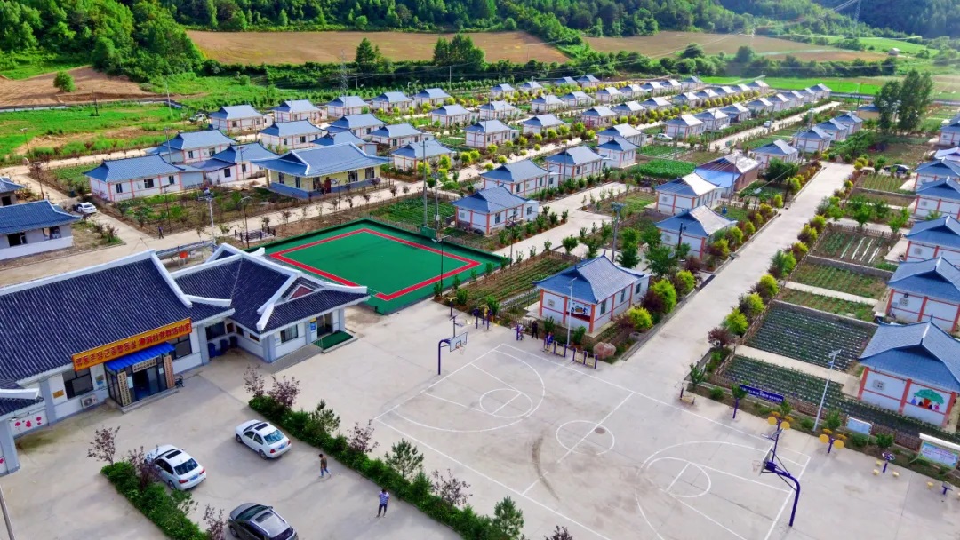 醉美邊境村|綠柳成蔭的“詩和遠方”