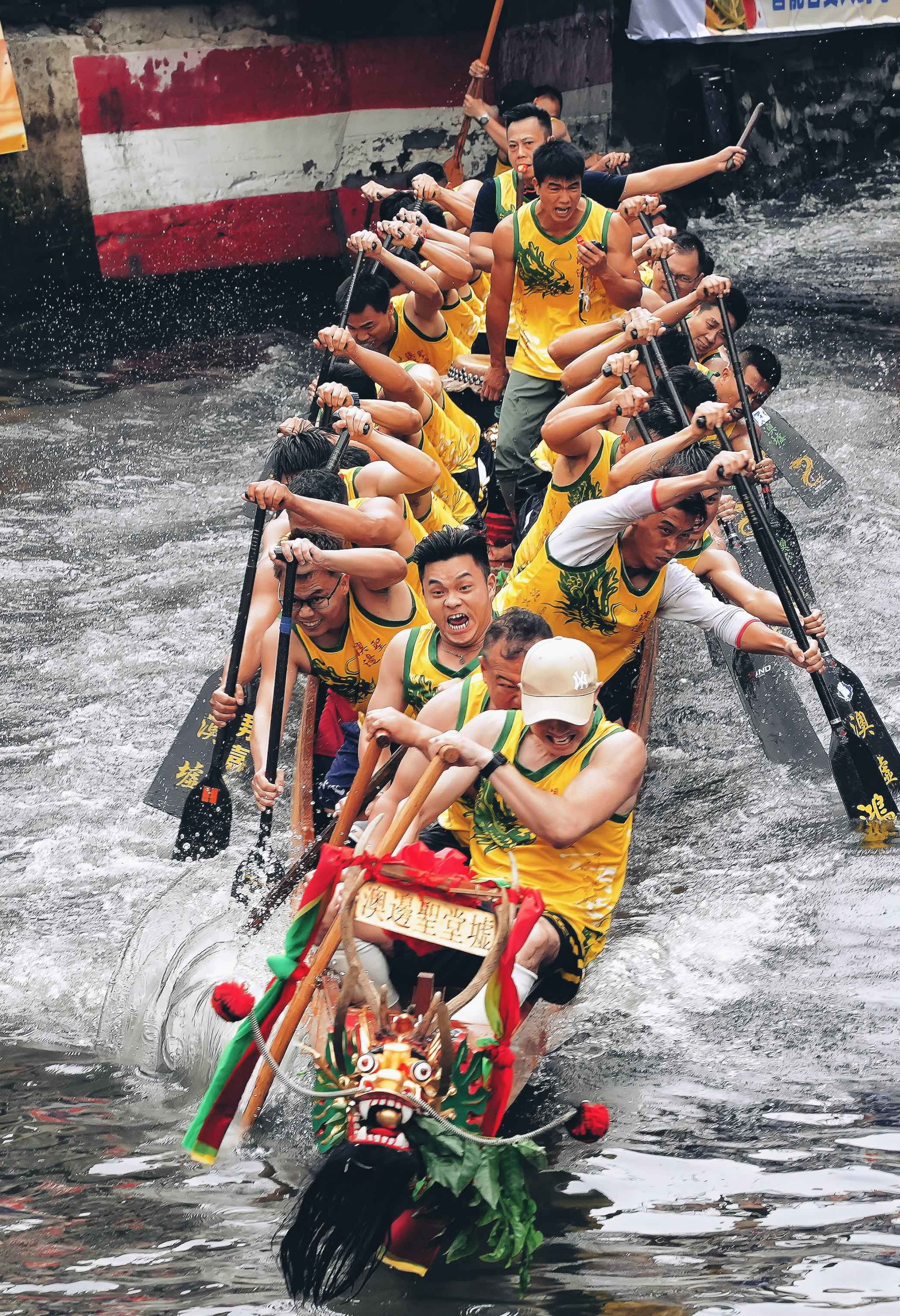 廣東佛山疊滘賽龍舟現場圖。受訪者供圖